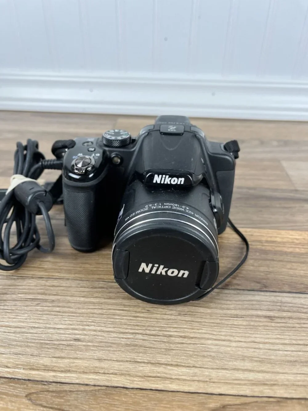Nikon COOLPIX P520 18.1MP Digital Camera Black 42x Optical Zoom (PARTS AS IS)